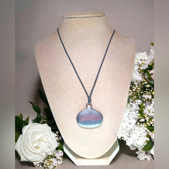 Vintage silver tone water drop pendant 22"-32" necklace. - Picture 1 of 4